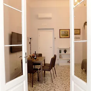 Treehouse Apartament